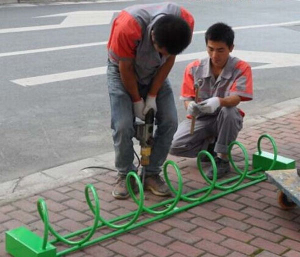 河南非機(jī)動車停車架安裝準(zhǔn)備工作